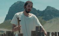Lomepal dévoile un clip sublime et bouleversant pour « Trop beau » !