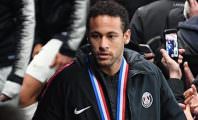 Neymar frappe un supporter rennais et s’exprime sur son geste ! (Vidéo)