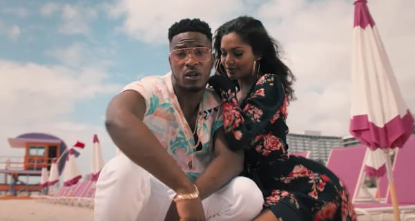 Quand Niska se moque de ses danseuses du clip « Médicament » sur Twitter !
