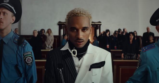 Laylow balance « Megatron », l’incroyable clip de son nouveau titre