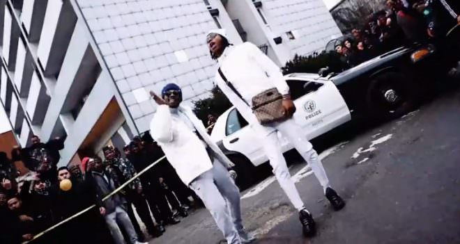 Chily invite Koba LaD sur son nouveau clip « Tout est calé »
