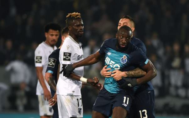 Victime de cris racistes, Moussa Marega quitte le terrain en furie