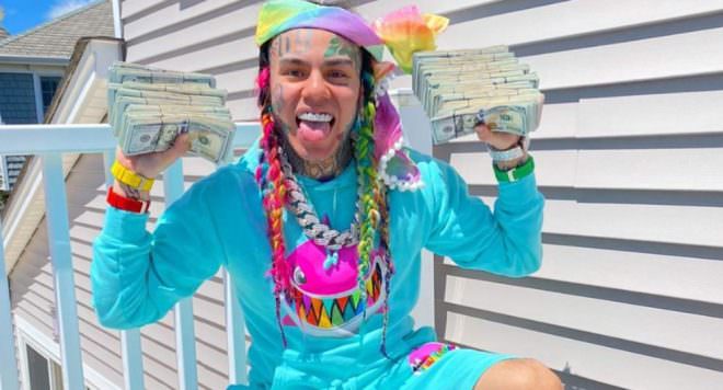 6ix9ine : repéré par un voisin, il est obligé de déménager en urgence