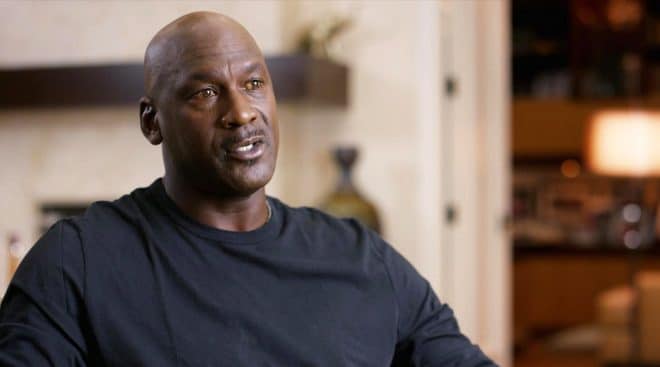 Michael Jordan : ses baskets valent de l’or grâce à « The Last Dance »