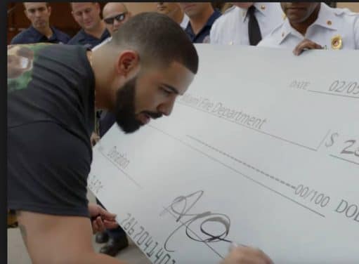 George Floyd : Drake fait un don de 100 000 dollars pour les manifestants arrêtés