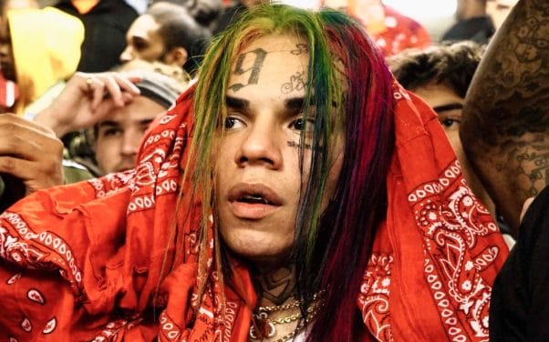 6ix9ine affirme être prêt à retourner tout New York après son assignation