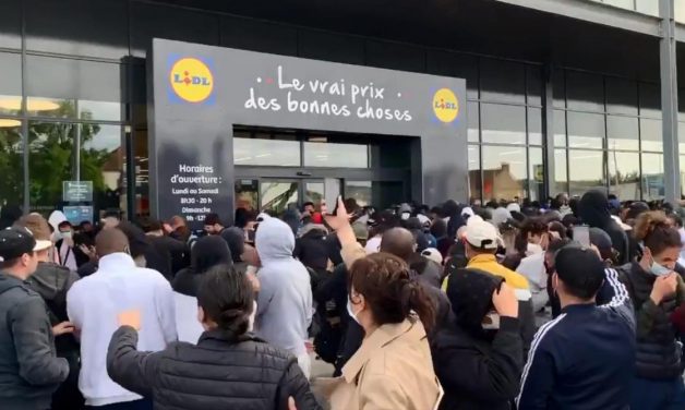 Lidl : Les gendarmes ont fini par s’autogazer pendant leur intervention