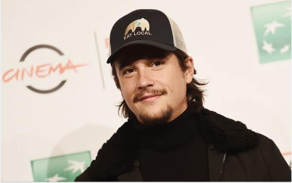 En 2020, « Les étoiles vagabondes » de Nekfeu s’est vendu à plus de 100 000 exemplaires