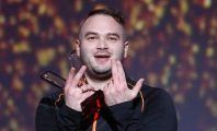 Jul : Ce beau geste qu'il se permet de faire grâce à la notoriété
