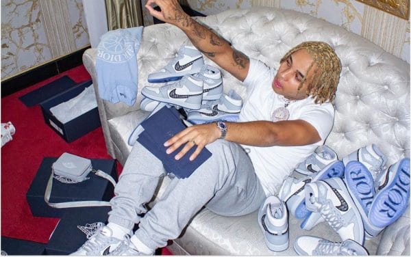 Zola lance un concours pour gagner une paire de Air Jordan 1 x Dior