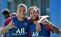 Neymar et Mbappé repondent à un jeune supporter du PSG atteint d'un cancer