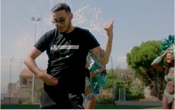 Soso Maness fait le buzz avec son « Zumba Cafew »