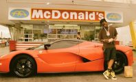 Travis Scott x McDonald's : le menu se vend à des sommes colossales aux enchères