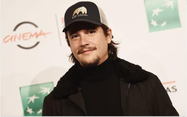 Nekfeu rentre dans l’histoire du rap français avec son album « Les étoiles vagabondes : expansion »