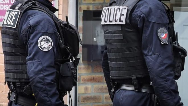 Un commissariat parisien soupçonné de violences policières