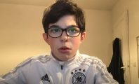 Julienbeats : Ce Youtubeur de 12 ans fait des reviews rap comme personne