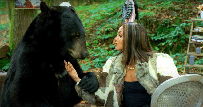 Wejdene impressionne avec le clip de son titre « 16 »