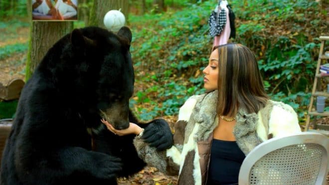 Wejdene attaquée à cause d’un ours présent dans son dernier clip