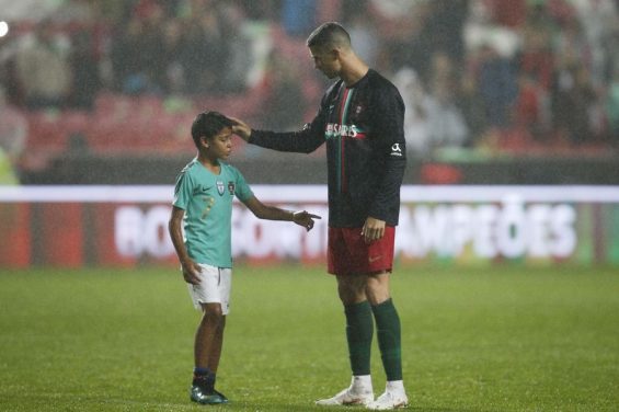 Cristiano Ronaldo imposerait une routine super stricte à son fils aîné