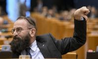 József Szájer quitte son parti anti-LGBTQ+ après s’être enfui d’une « house party »