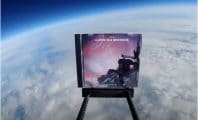 Jul a envoyé un CD dans l'espace pour la sortie de son album « Loin du monde »