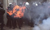 Loi Sécurité Globale : la photo du policier en feu n'était qu'une illusion