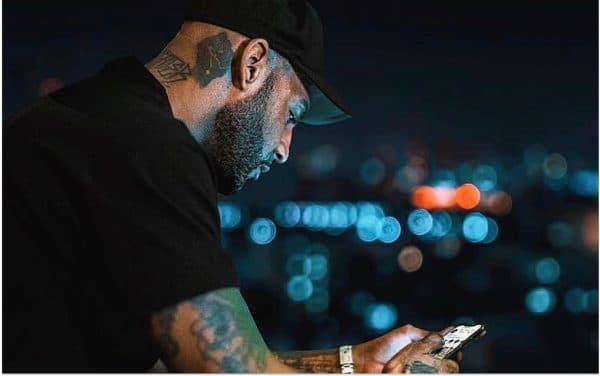 Booba s’en prend maintenant à ses hackeurs sur Twitter