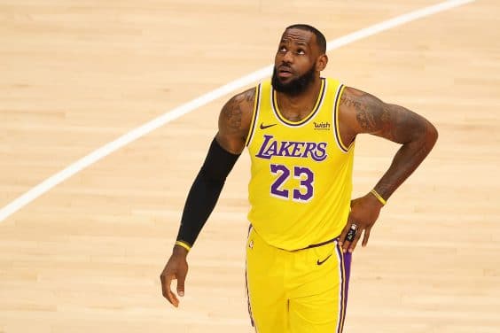 Lebron James : une spectatrice s’en prend à lui et se fait exclure