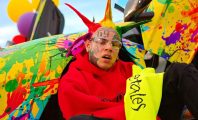 6ix9ine nargue les haters pour sortir son nouveau single !