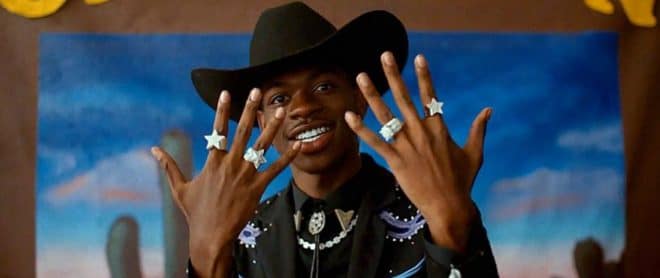 Lil Nas X aurait abandonné sa mère mendiant dans les rues