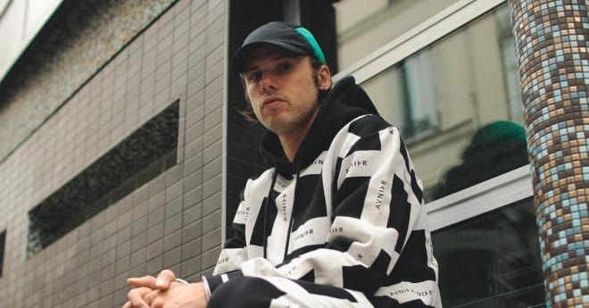 Orelsan métamorphosé, il répond parfaitement aux haters