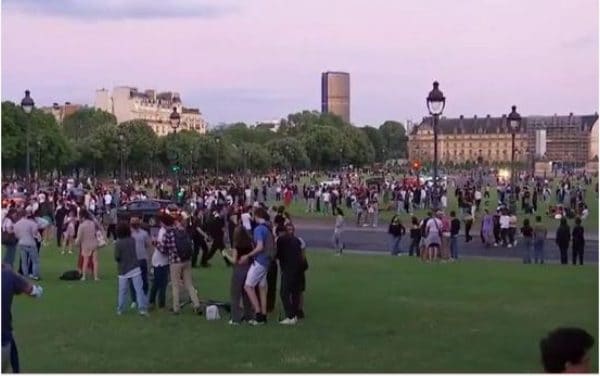 Une nouvelle soirée Projet X aux Invalides : les forces de l’ordre évacuent les fêtards