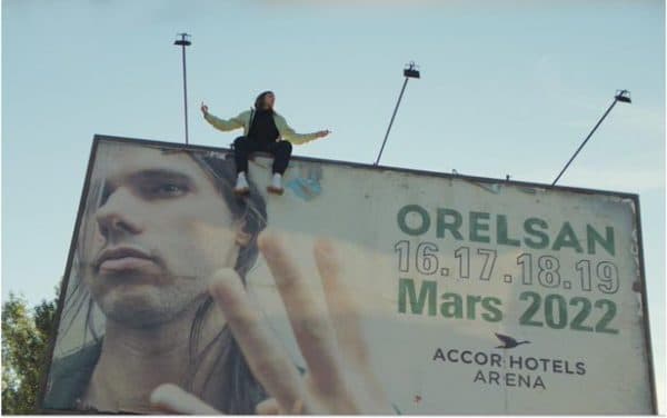 Dans le clip « Millions », Orelsan annonce 4 concerts à l’AccorHotels Arena en 2022