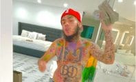 6ix9ine provoque en déclarant qu'il a réussi à compter un million de dollars en 23 minutes