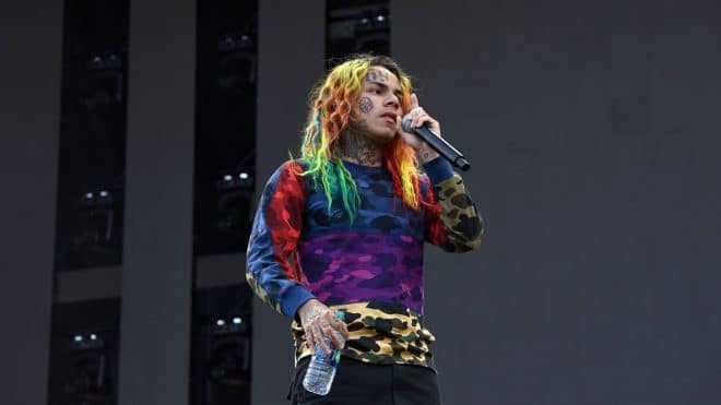 6ix9ine plante ses fans et annule son show après sept heures d’attente