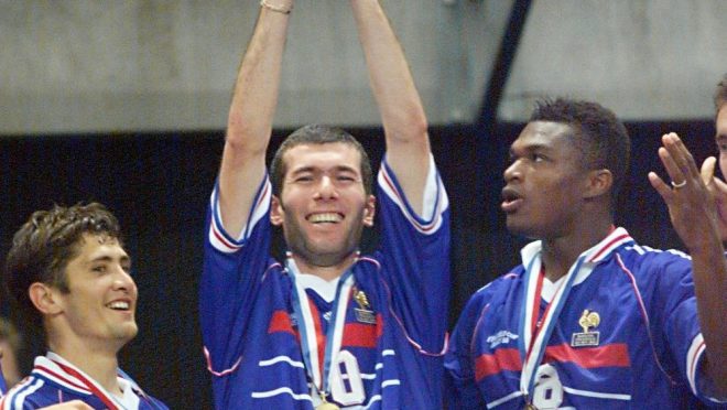 Coupe du monde 1998 : Un maillot de Zidane est vendu à un prix incroyable