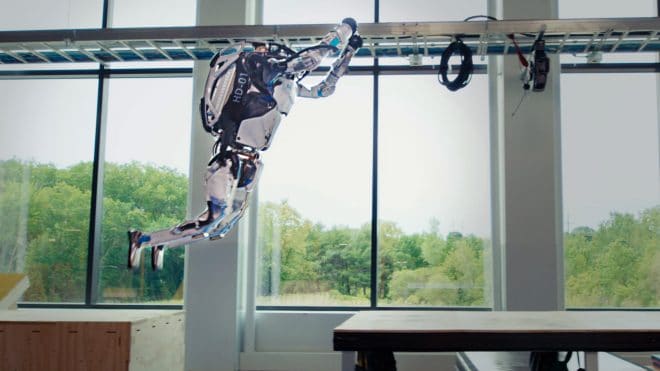 Boston Dynamics : leur robot Atlas a la même flexibilité qu’un adulte humain