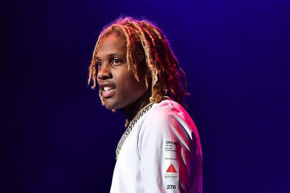 Lil Durk s’emporte contre un fan faisant un signe ennemi en plein concert