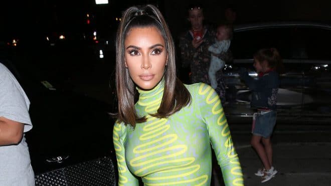 Kim Kardashian wears a Lime Green fitted dress as she arrived at Craigs to celebrate good friend Larsa Pippens birthday party in West Hollywood, Los Angeles, CA, USA, June 29, 2019. Photo by SPW/Splash News/ABACAPRESS.COM Candid Pap Planque | 689820_008 Los Angeles Etats-Unis United States