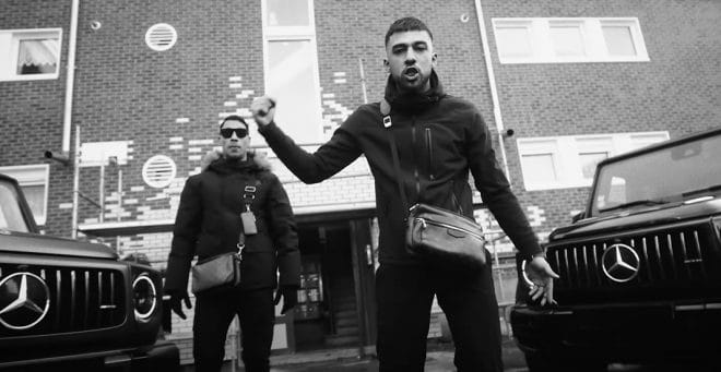 Maes et ZKR font honneur à la marque « Kalenji » dans leur nouveau clip