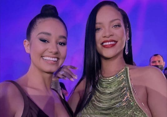 Léna Situations se venge de ses haters en rencontrant Rihanna à Los Angeles