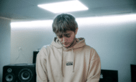 Vald s'en prend au Snep et à Universal Music concernant ses chiffres de ventes