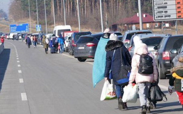 Un Français fait plus de 3000 km en voiture pour sauver des amis en Ukraine