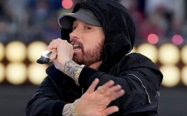 Eminem devient l’artiste le plus certifié de l’histoire à travers le monde