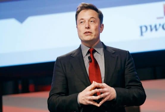 Tesla Motors CEO Elon Musk talks at the Automotive World News Congress at the Renaissance Center in Detroit, Michigan, January 13, 2015. REUTERS/Rebecca Cook (UNITED STATES - Tags: TRANSPORT BUSINESS) - GM1EB1E0JH701