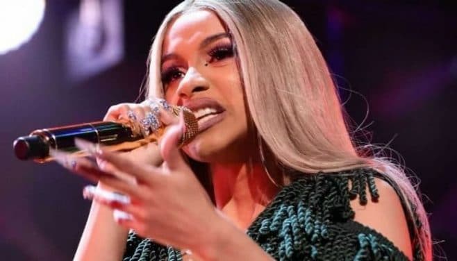 Cardi B se dispute avec des fans et disparait complètement des réseaux sociaux