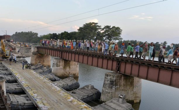 Des voleurs indiens démontent un pont de 18 mètres pour faire fortune