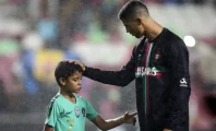 Cristiano Ronaldo répond à ceux qui critiquent le look de son fils aîné de la meilleure des façons