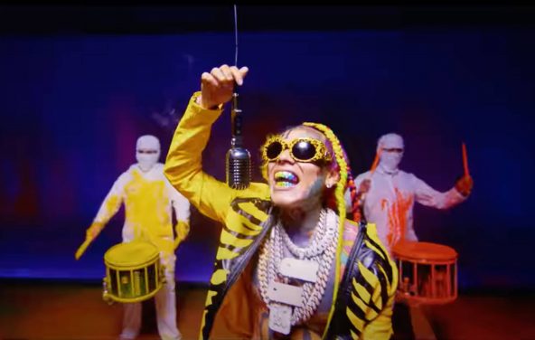 6ix9ine annonce le retour du roi de New-York avec le clip déjanté de « Giné »