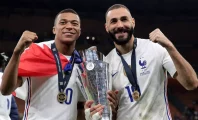 Kylian Mbappé s'exprime sur Karim Benzema concernant son choix de prolongation au PSG